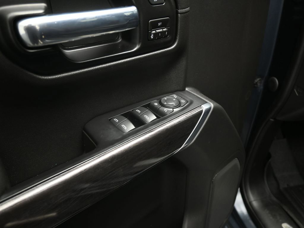 Used 2020 Chevrolet Silverado 1500 LTZ image 26