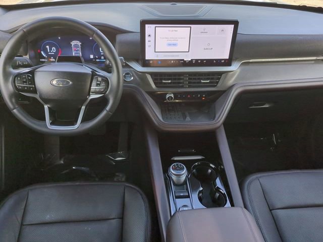 Certified 2025 Ford Explorer Platinum w/ Ultimate Package image 15