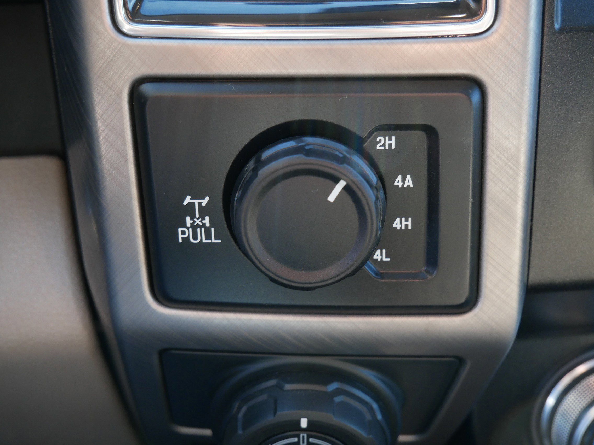 Certified 2019 Ford F150 Limited w/ Trailer Tow Package image 30