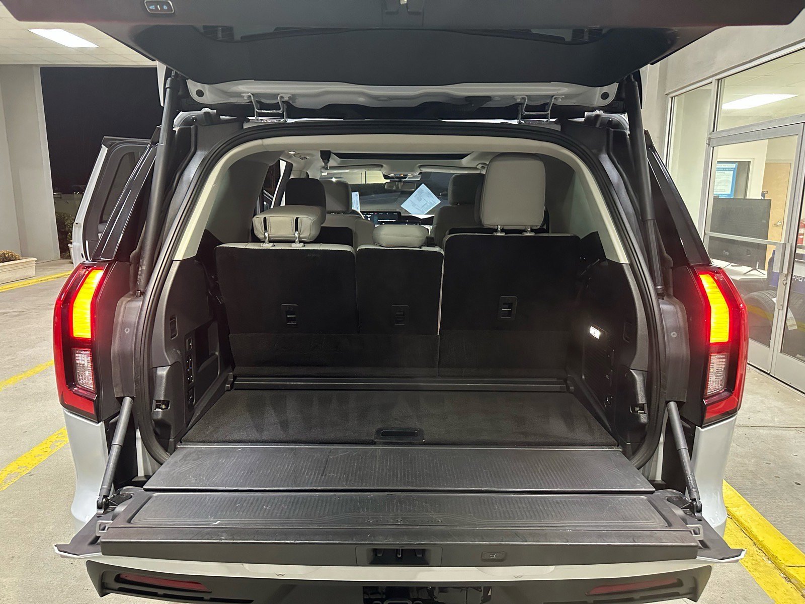 Certified 2025 Ford Expedition Active image 29