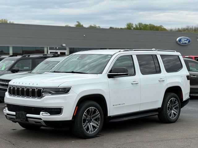 Used 2023 Jeep Wagoneer Series II AWD/4WD image 36