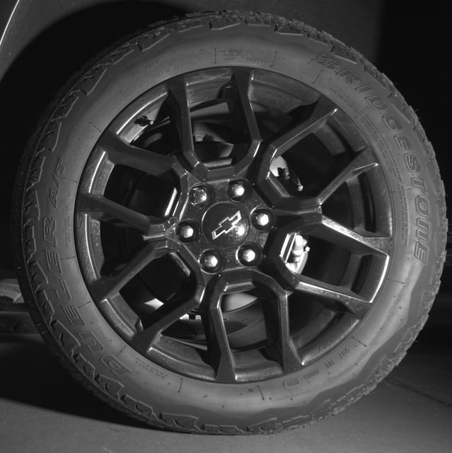 Used 2024 Chevrolet Colorado Z71 w/ LPO, Dark Essentials Package AWD/4WD image 19