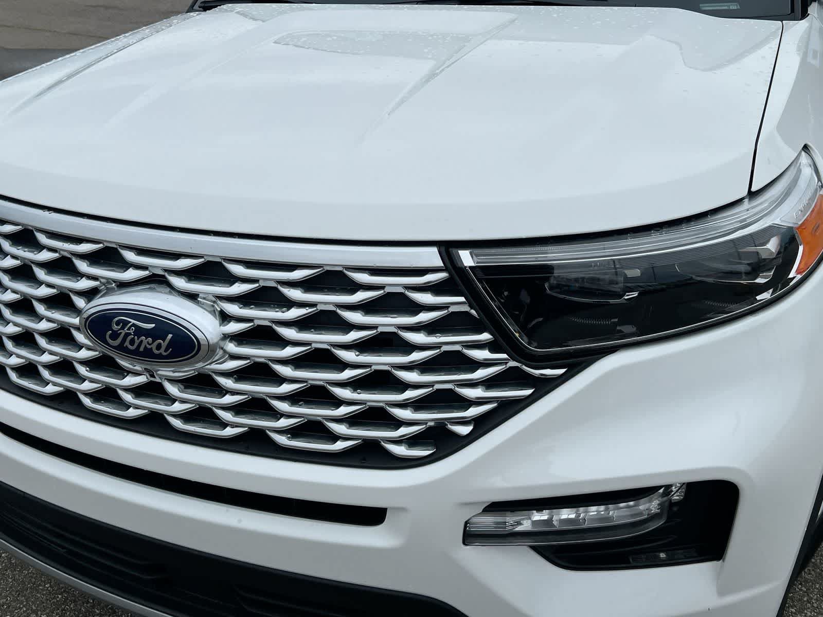 Certified 2023 Ford Explorer Platinum w/ Technology Package AWD/4WD image 11