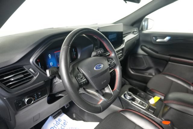 Certified 2023 Ford Escape ST-Line w/ Tech Pack #1 AWD/4WD image 18