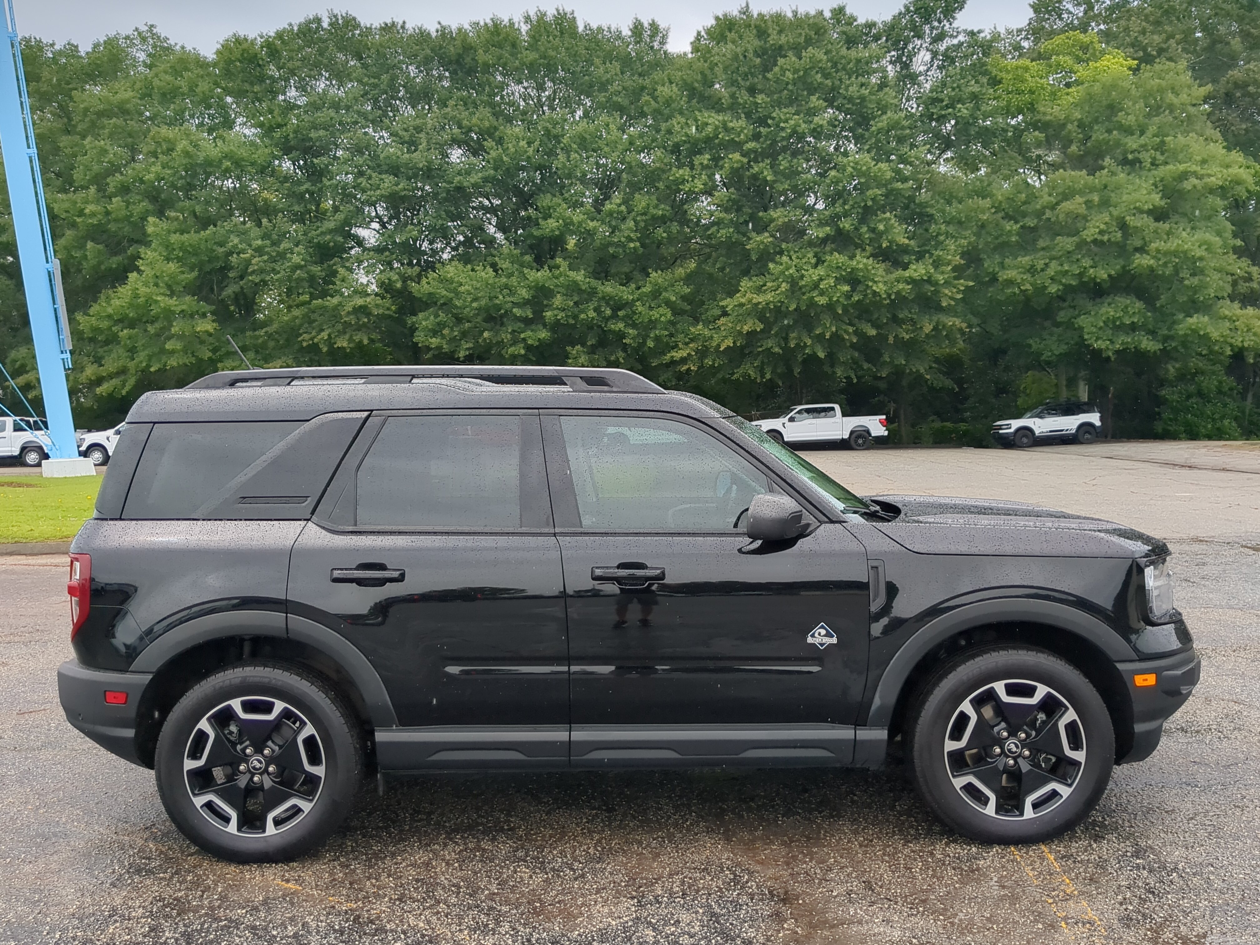 Certified 2022 Ford Bronco Sport Outer Banks AWD/4WD image 2