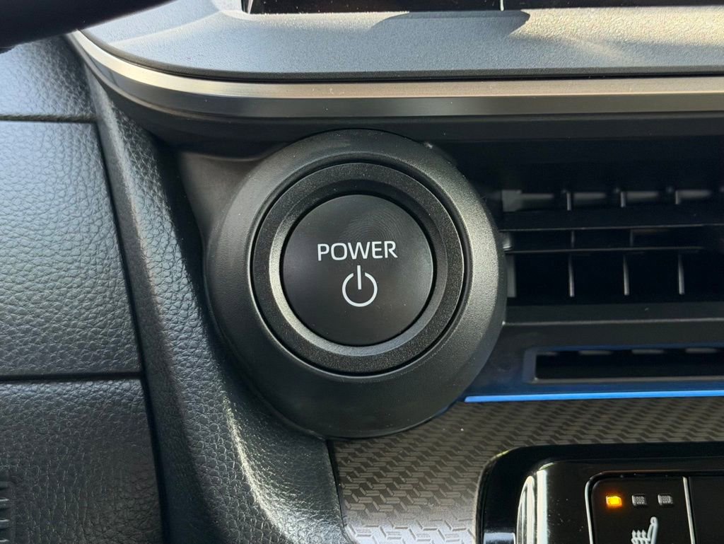 Used 2025 Toyota Prius XLE image 26