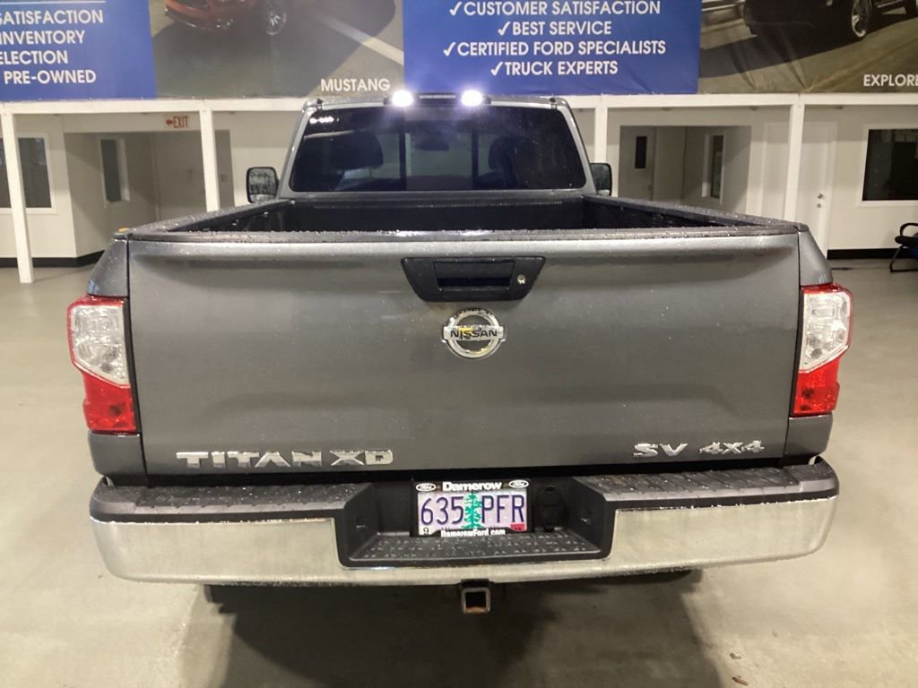 Used 2017 Nissan Titan SV image 4