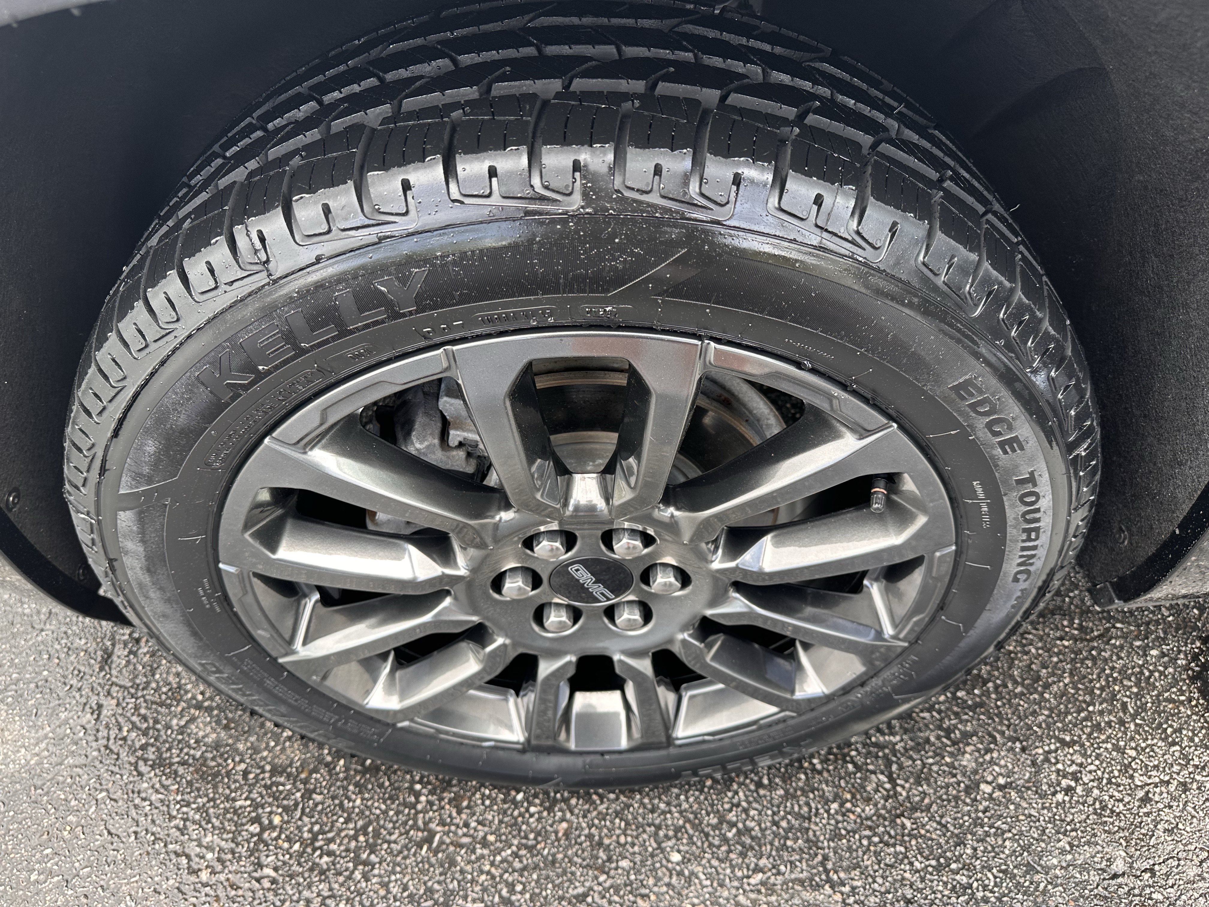 Used 2023 GMC Acadia Denali w/ Black Diamond Edition AWD/4WD image 31