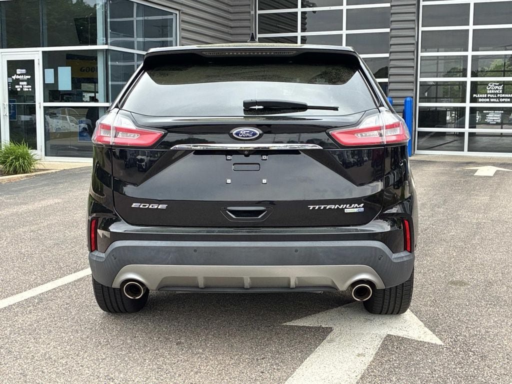 Certified 2019 Ford Edge Titanium w/ Equipment Group 301A AWD/4WD image 6