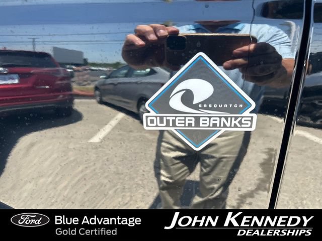 Certified 2025 Ford Bronco Outer Banks w/ Sasquatch Package AWD/4WD image 3
