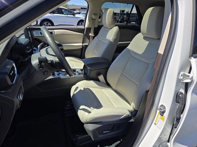 Certified 2021 Ford Explorer Platinum w/ Equipment Group 601A image 9