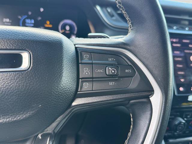 Used 2022 Jeep Grand Cherokee L Laredo AWD/4WD image 17