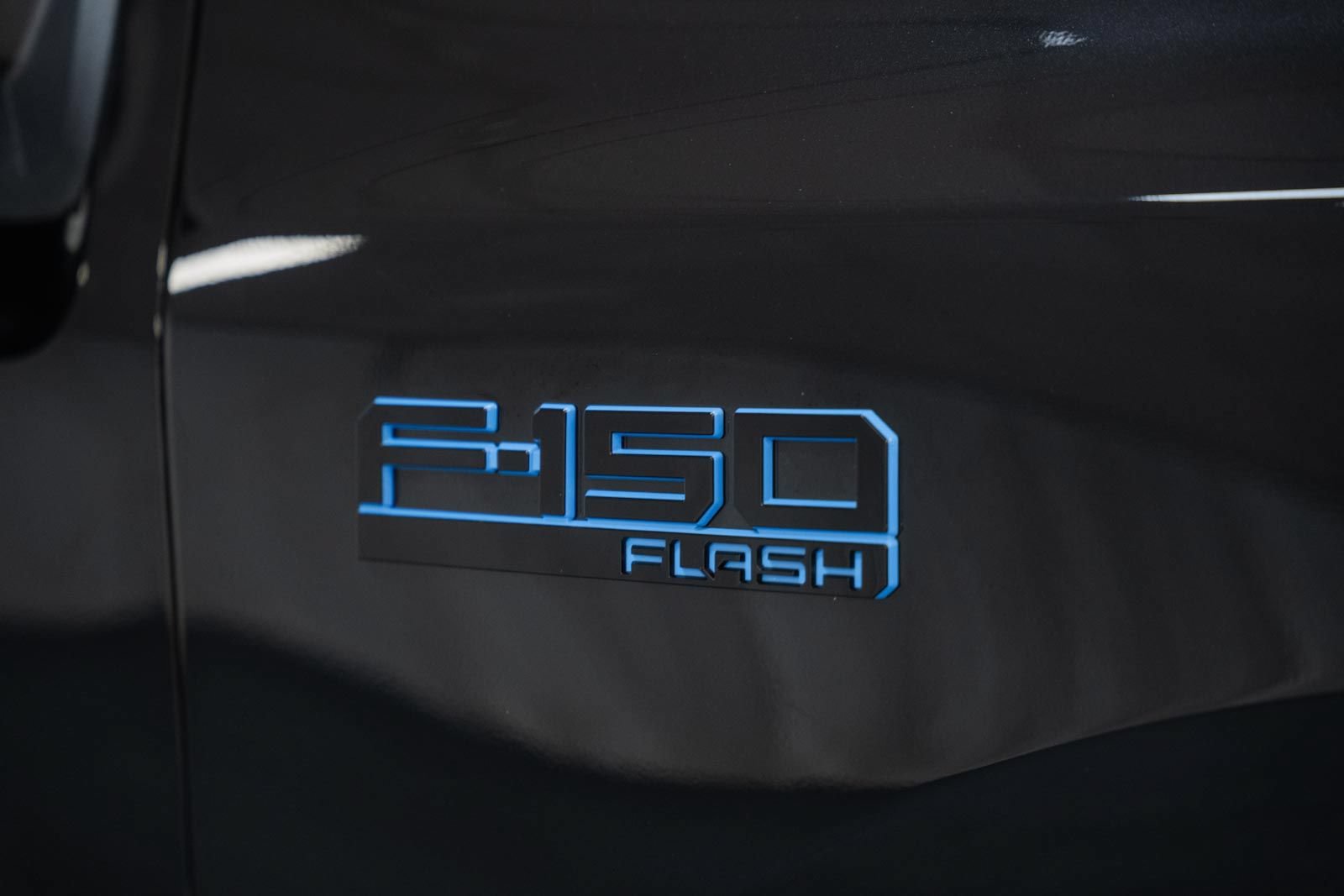Certified 2025 Ford F150 Lightning Flash AWD/4WD image 18