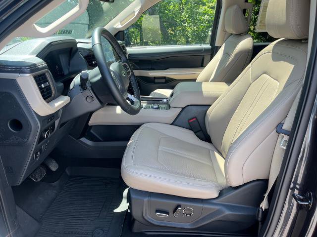 Certified 2024 Ford Expedition Limited w/ Excursion Package AWD/4WD image 16