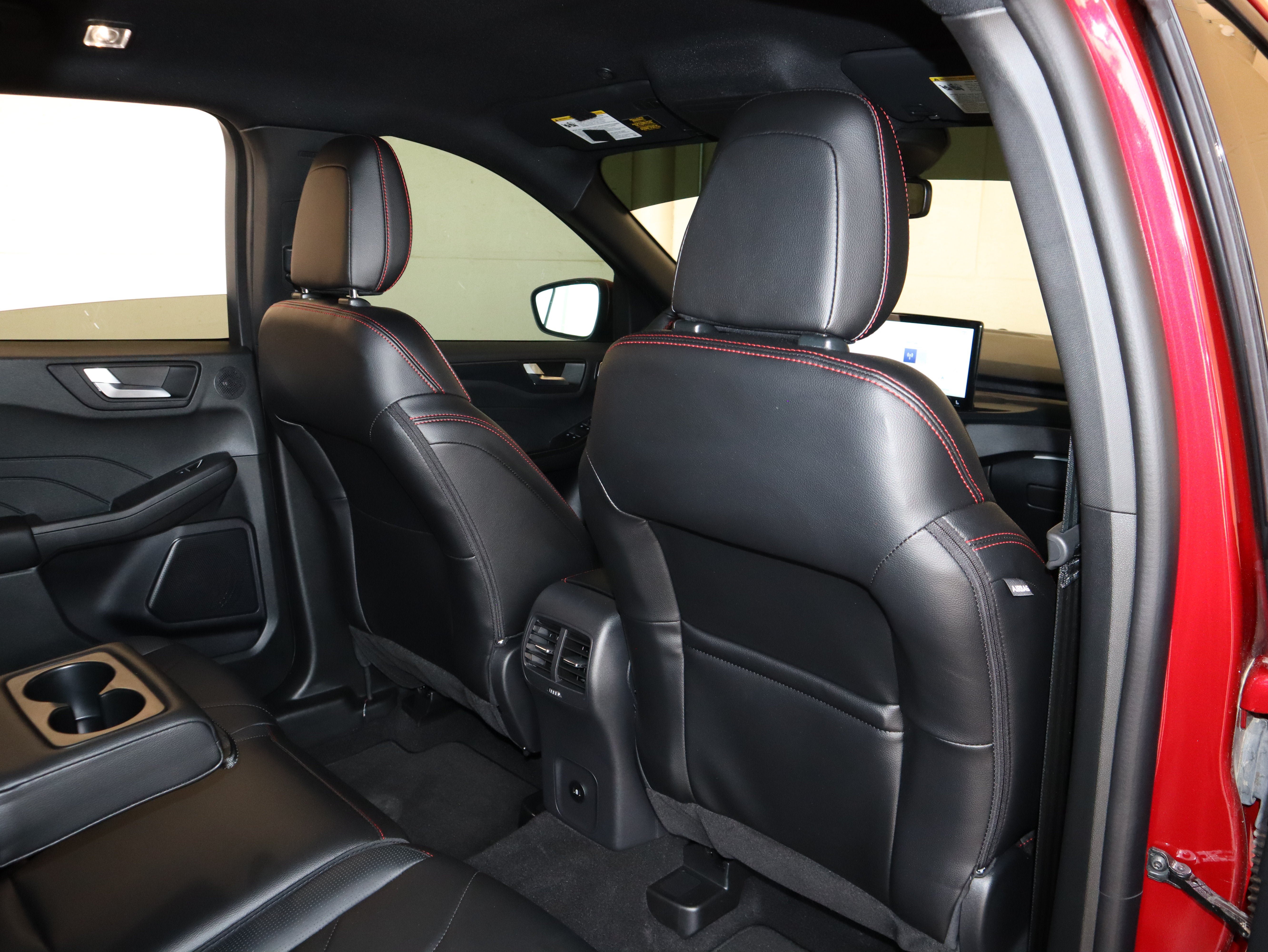 Certified 2025 Ford Escape ST-Line Elite w/ Premium Technology Package AWD/4WD image 41