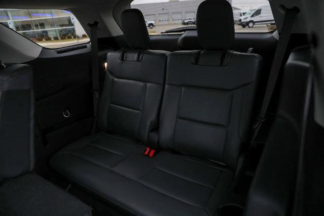 Certified 2025 Ford Explorer Active w/ Active Comfort Package image 38