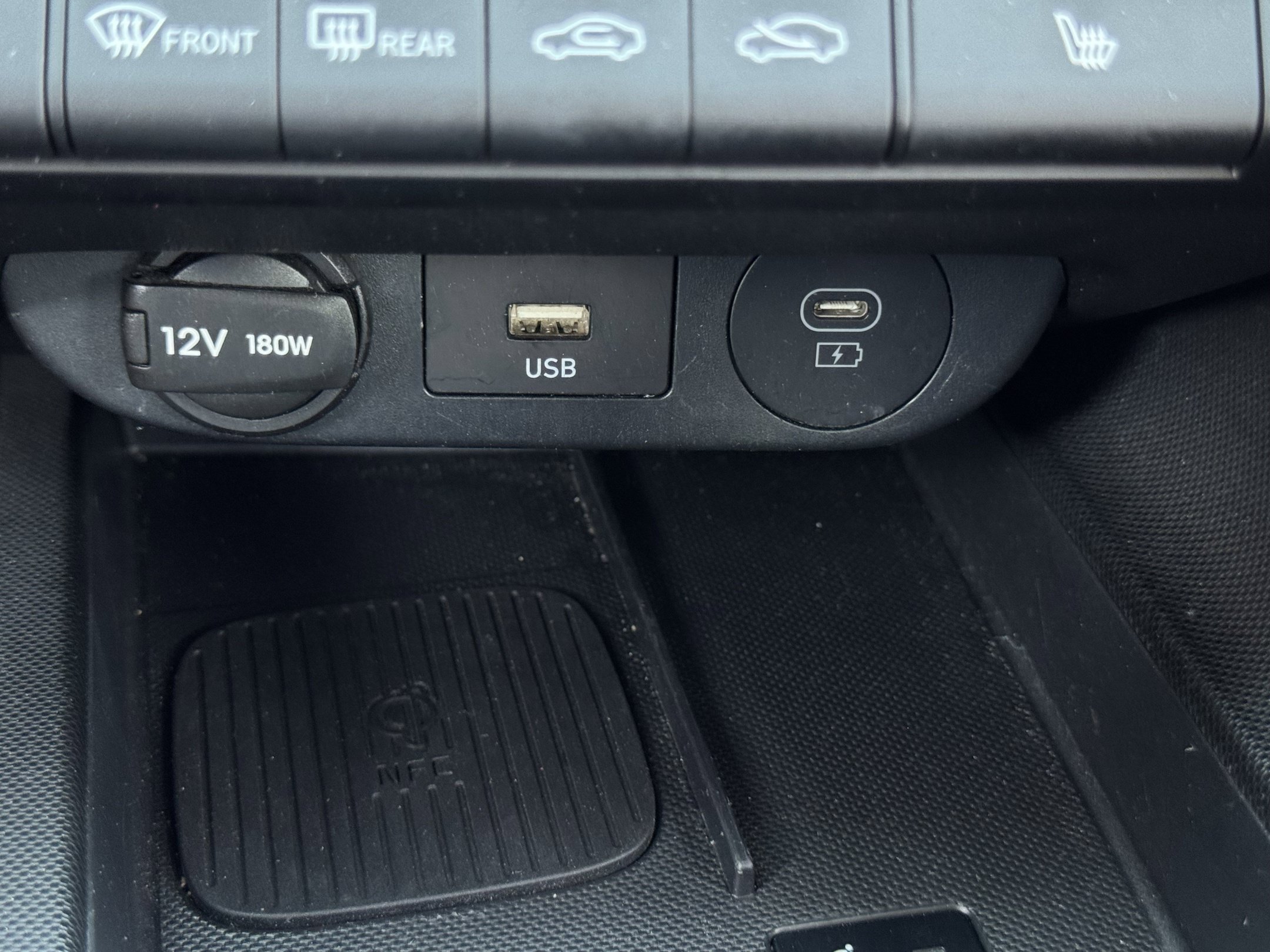Used 2025 Hyundai Elantra Limited FWD image 21