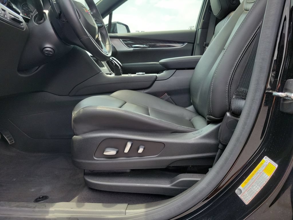 Used 2020 Cadillac XT6 Premium Luxury AWD/4WD image 19