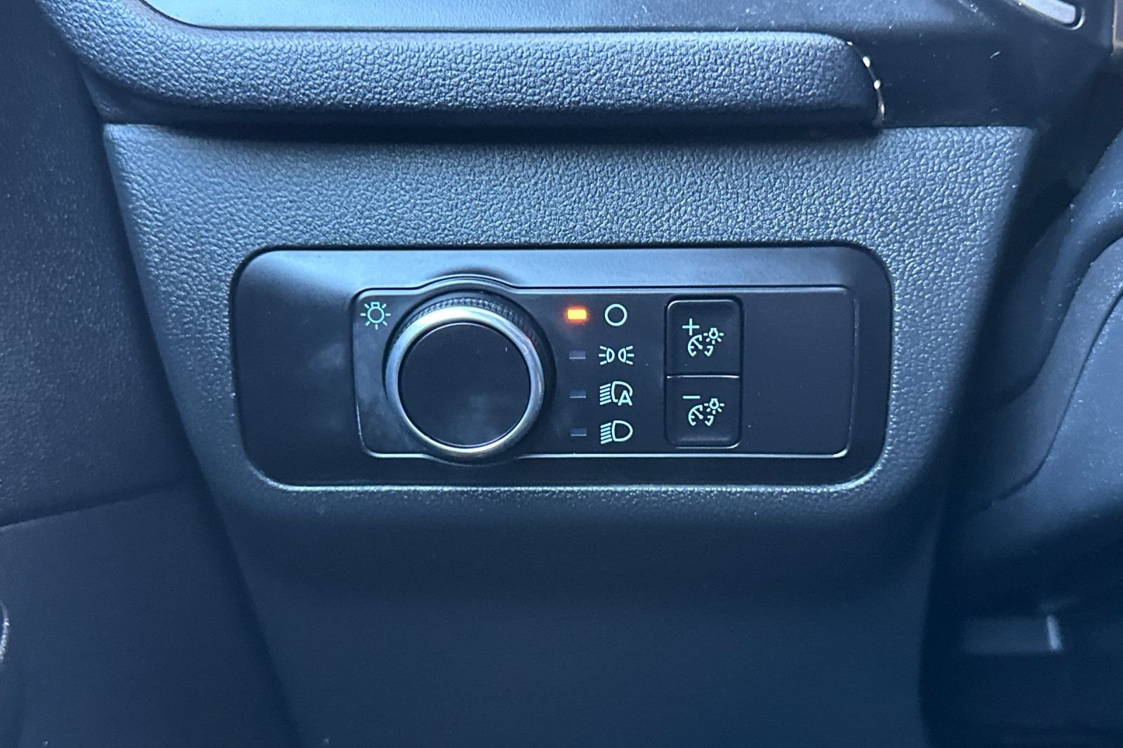 Certified 2020 Ford Escape SE AWD/4WD image 40