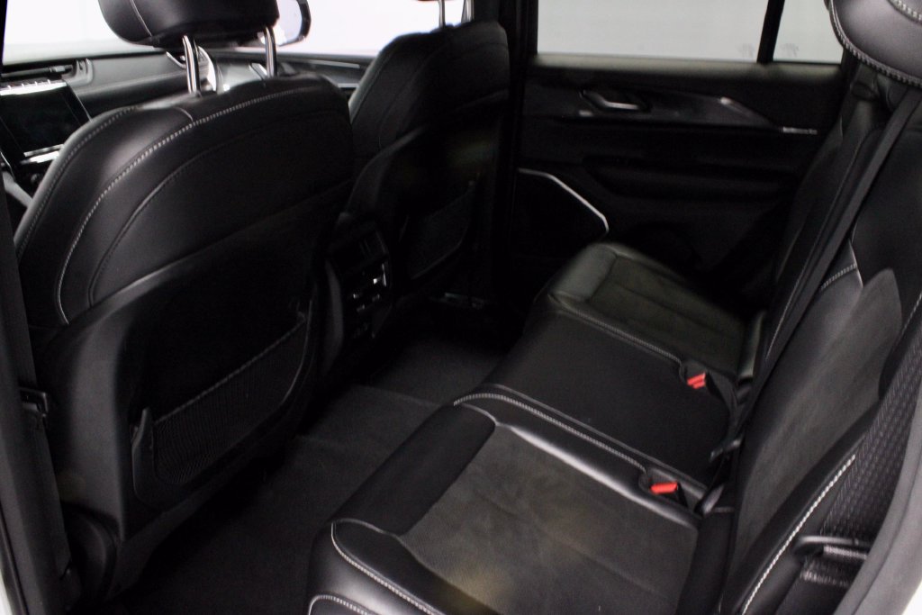 Used 2023 Jeep Grand Cherokee Altitude AWD/4WD image 20
