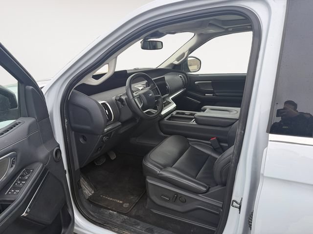 Certified 2025 Ford Expedition Platinum AWD/4WD image 9
