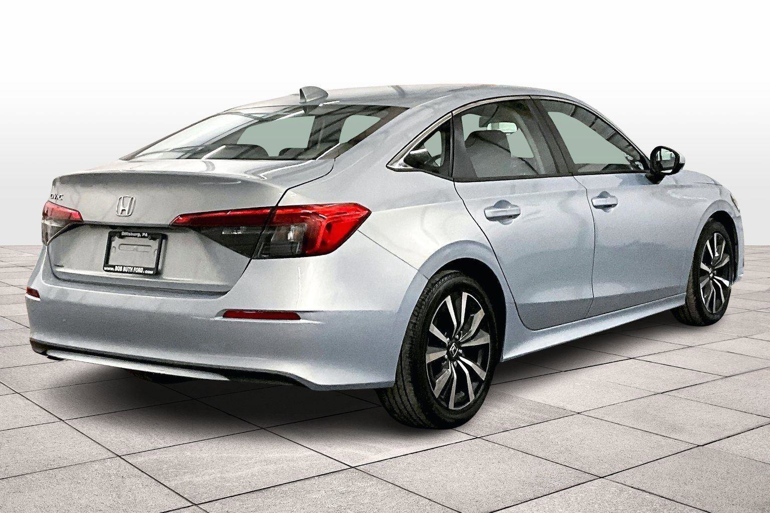 Used 2022 Honda Civic EX image 3