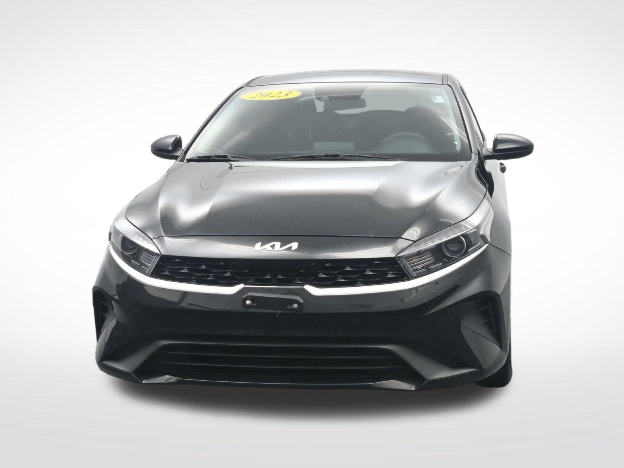 Used 2023 Kia Forte LXS FWD image 2