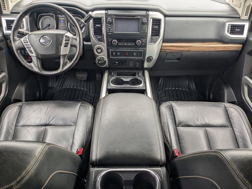 Used 2018 Nissan Titan SL w/ Chrome Package image 17