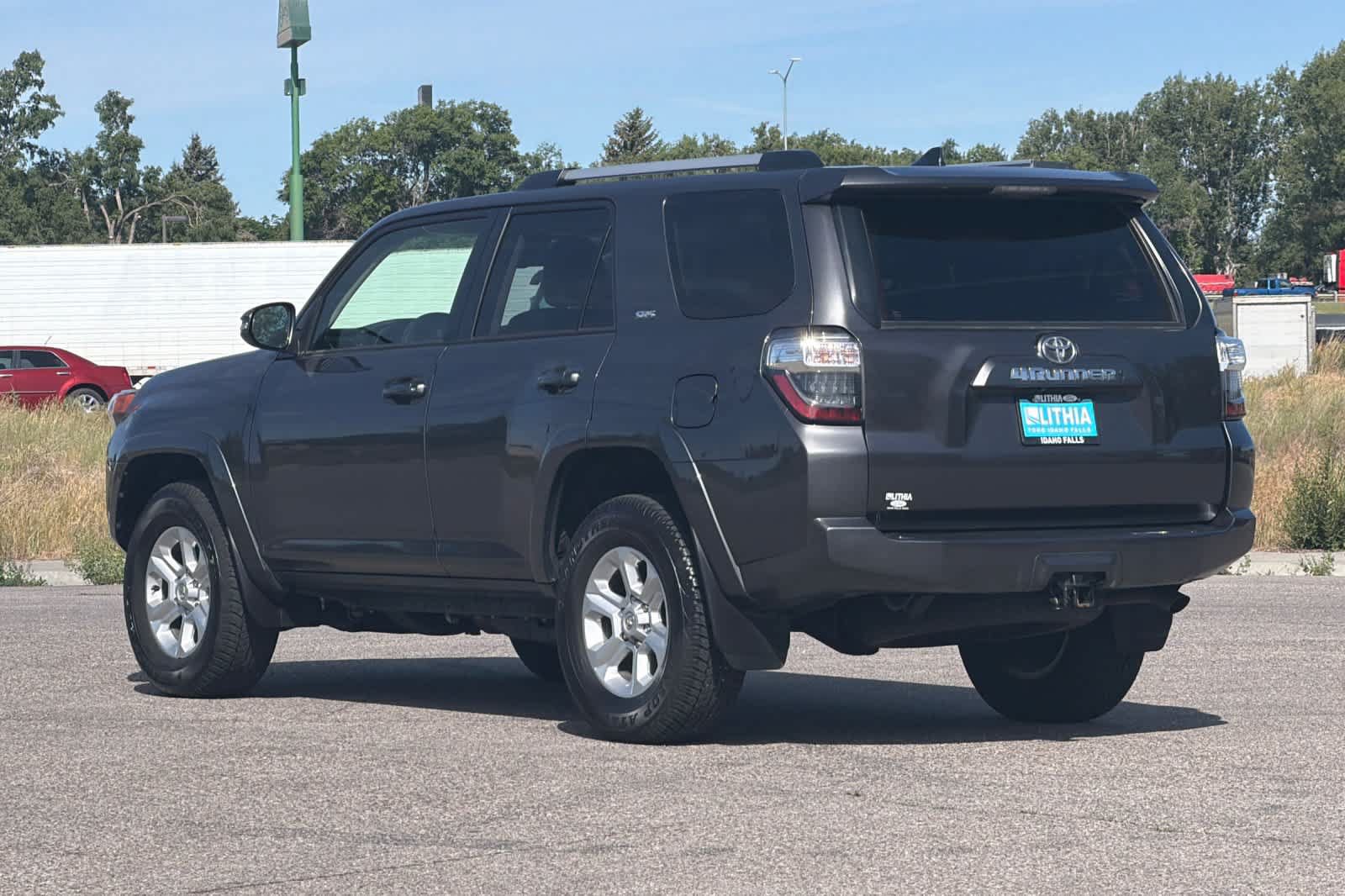Used 2023 Toyota 4Runner SR5 Premium w/ Moonroof Package AWD/4WD image 6