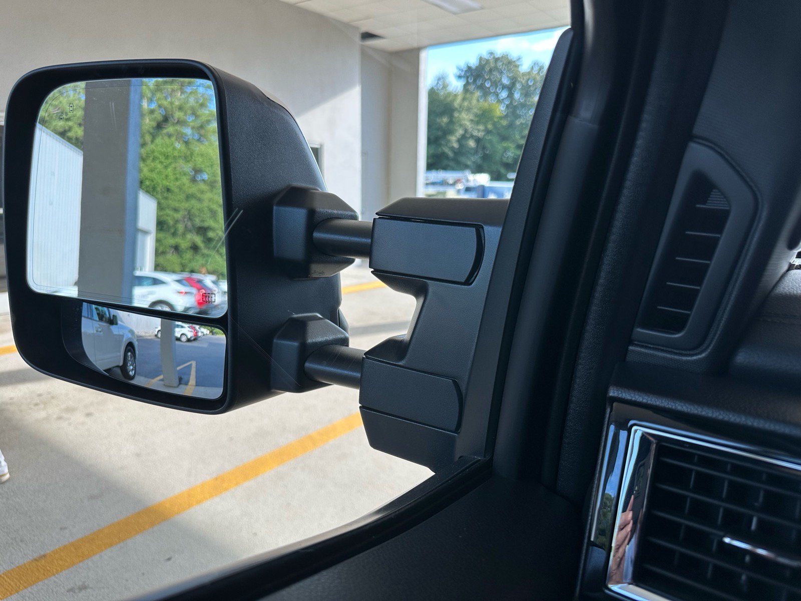 Used 2023 Nissan Titan Platinum Reserve w/ Moonroof Package AWD/4WD image 46