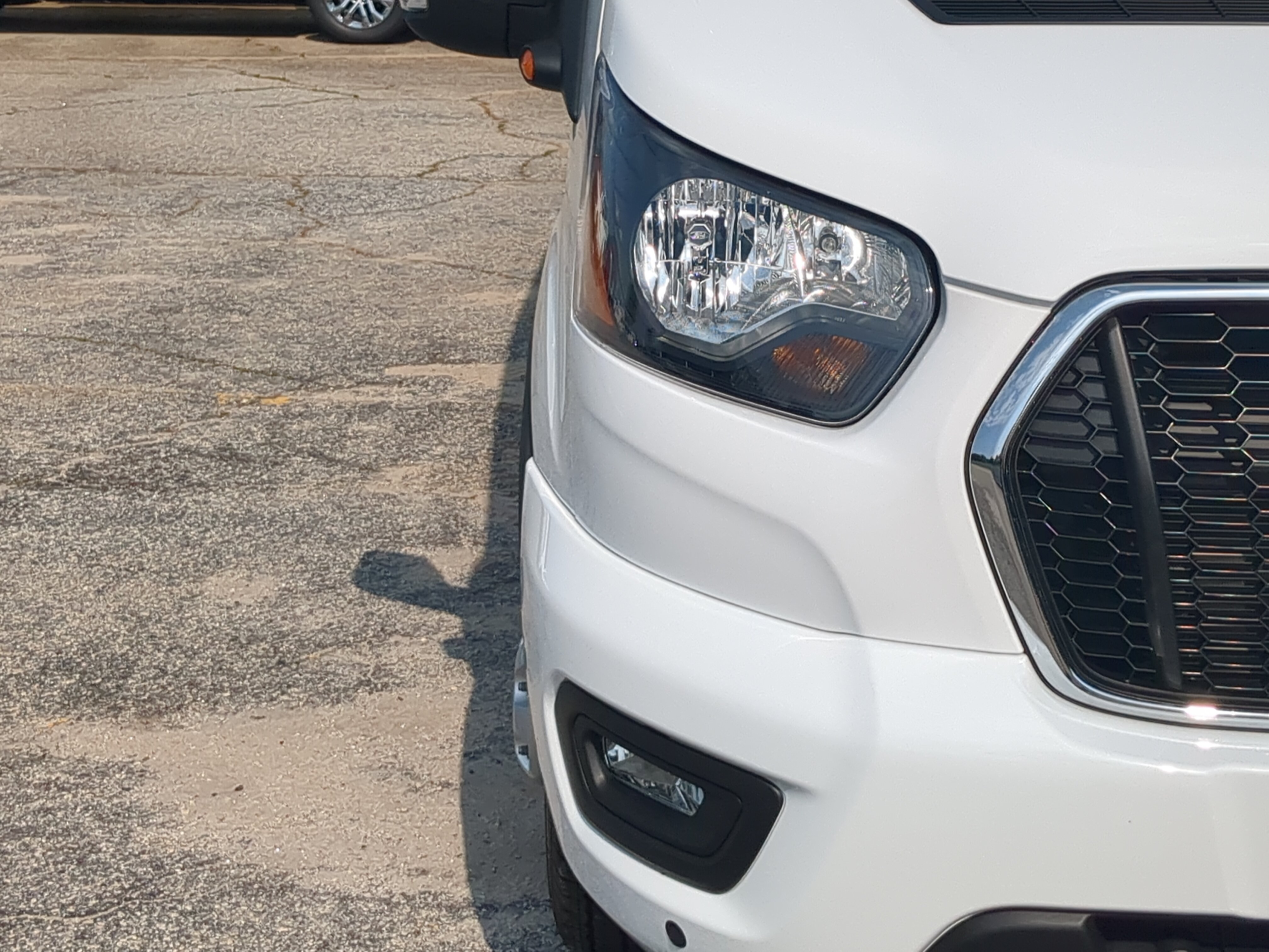 Certified 2025 Ford Transit 350 XLT RWD image 8
