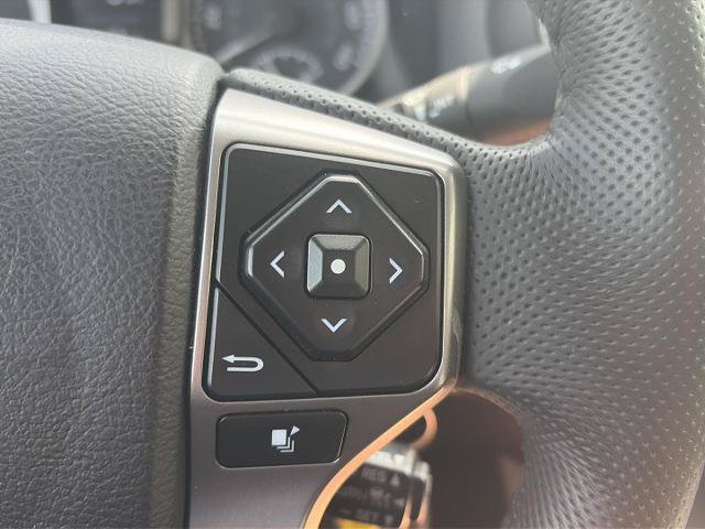 Used 2022 Toyota Tacoma SR5 w/ Technology Package AWD/4WD image 26