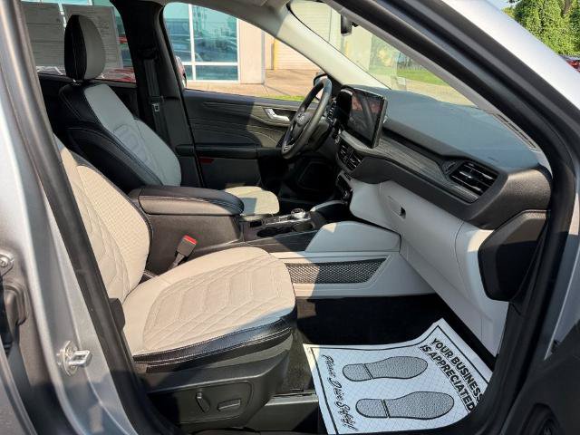 Certified 2023 Ford Escape Platinum w/ Premium Technology Package AWD/4WD image 25