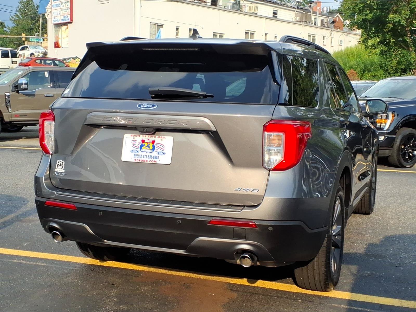 Certified 2023 Ford Explorer XLT w/ Equipment Group 202A AWD/4WD image 8
