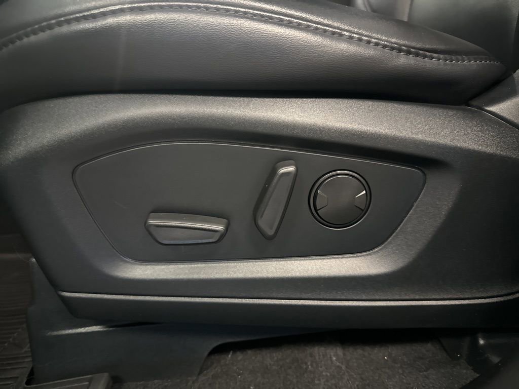 Certified 2023 Ford Explorer XLT w/ Equipment Group 202A image 32