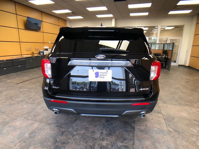 Certified 2024 Ford Explorer XLT w/ Equipment Group 202A AWD/4WD image 6