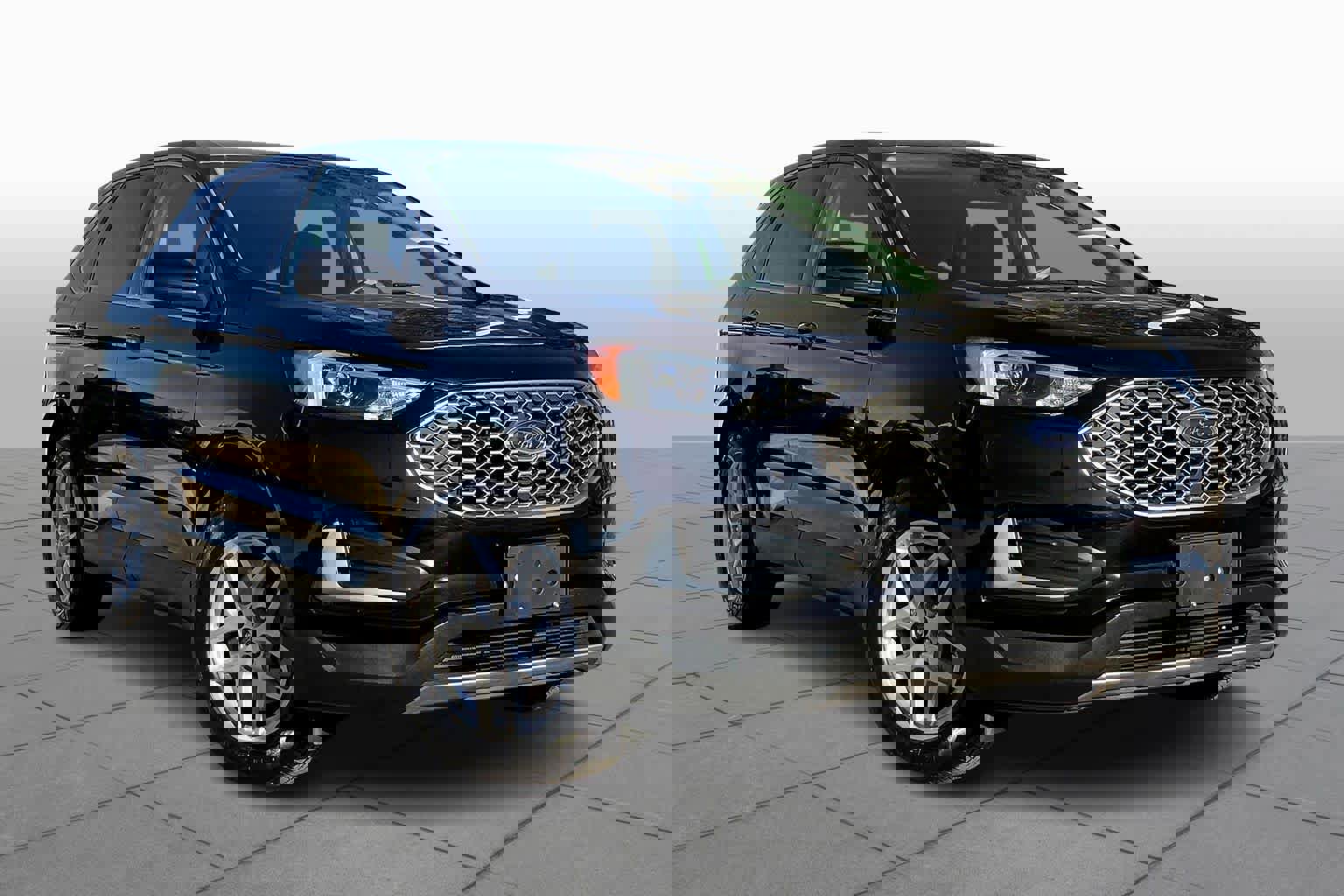 Certified 2024 Ford Edge SEL image 2