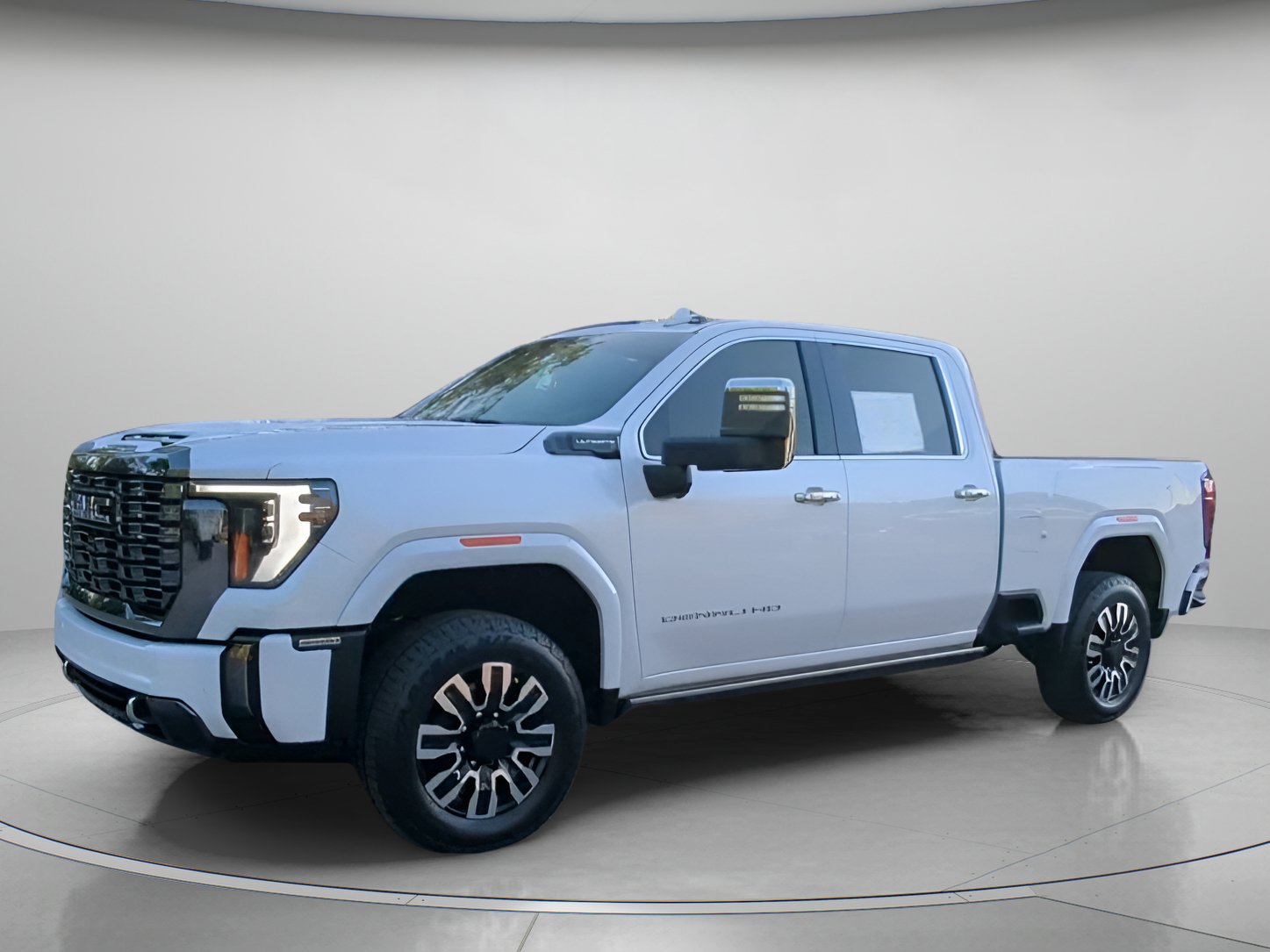 Used 2024 GMC Sierra 2500 Denali Ultimate AWD/4WD image 13