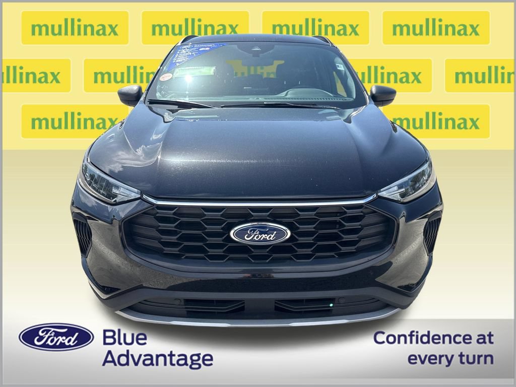 Certified 2025 Ford Escape ST-Line FWD image 11