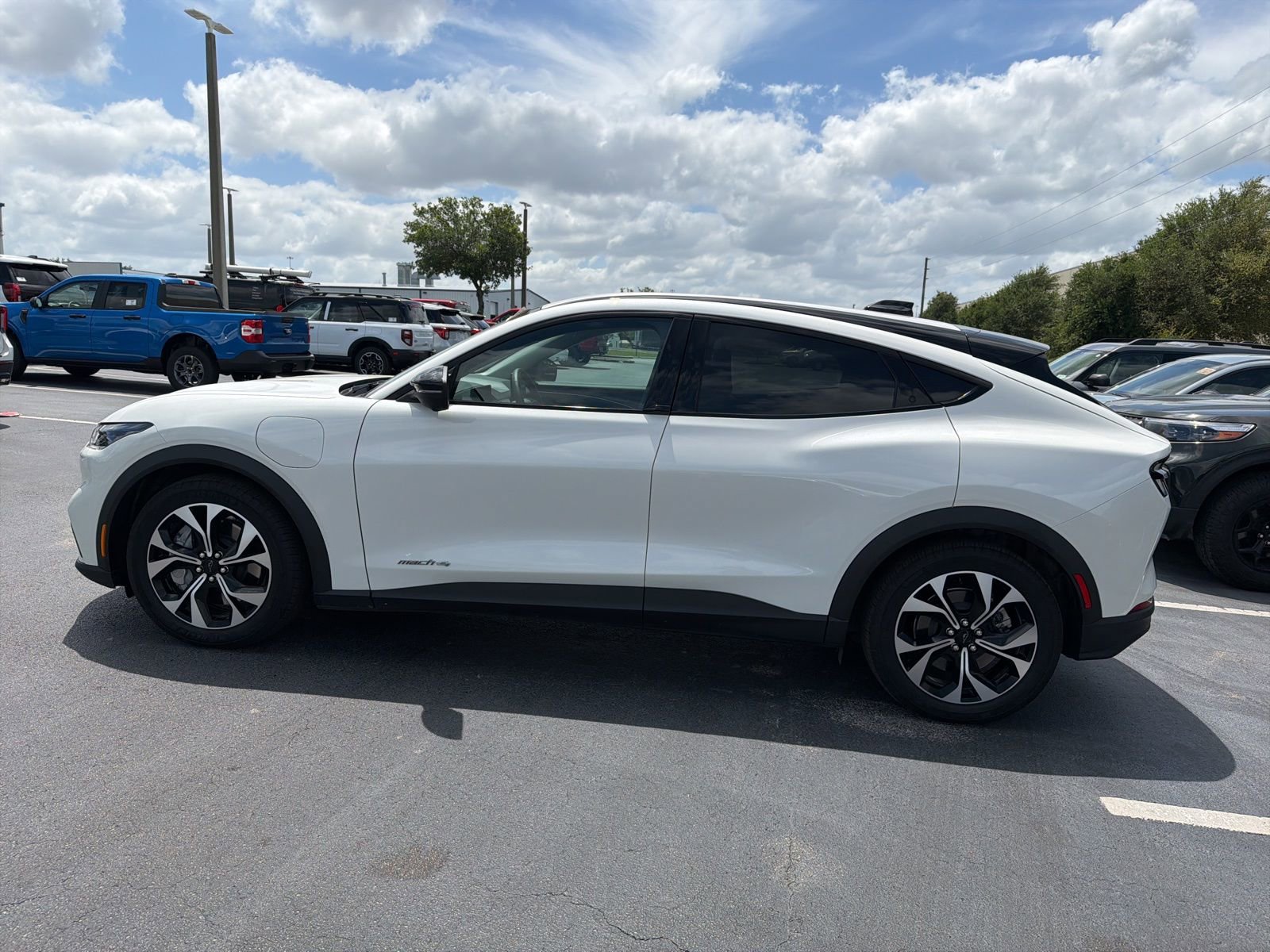 Certified 2025 Ford Mustang Mach-E Select w/ Comfort Package Lite image 10