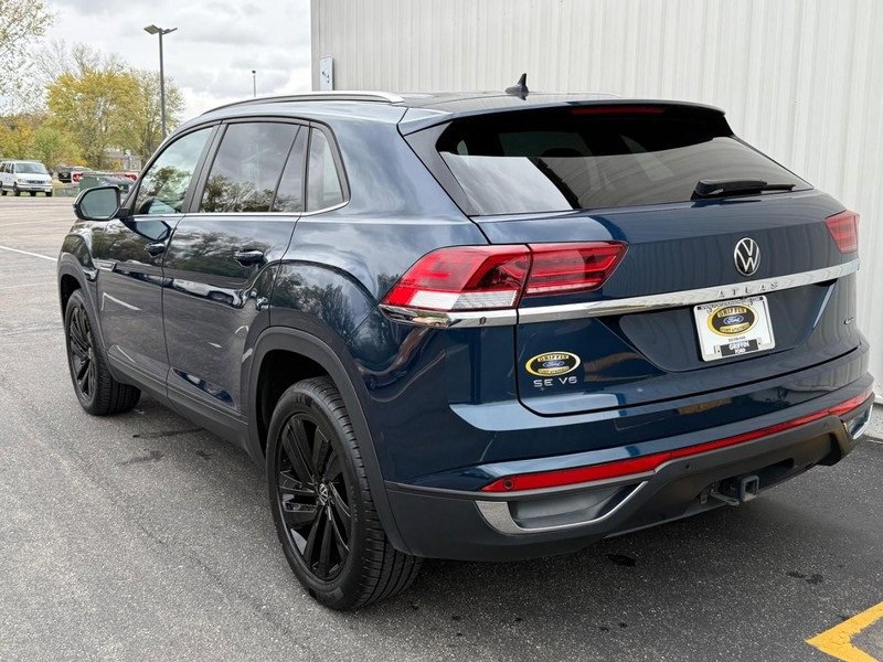Used 2023 Volkswagen Atlas Cross Sport SE image 3