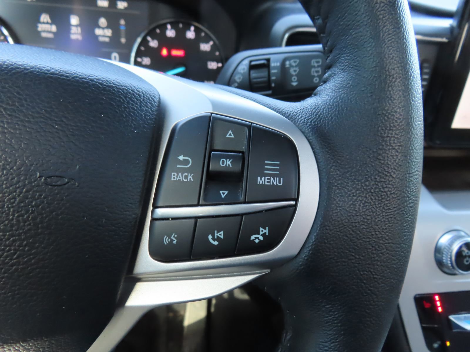 Certified 2024 Ford Explorer XLT w/ Equipment Group 202A image 18