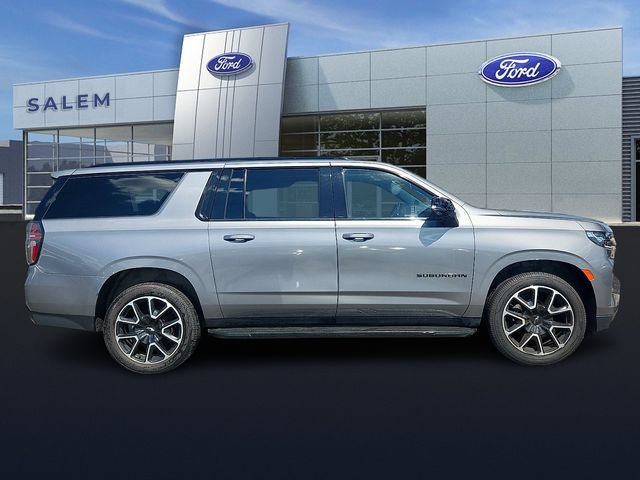 Used 2021 Chevrolet Suburban RST w/ Luxury Package AWD/4WD image 2