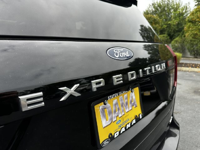 Certified 2025 Ford Expedition Max Platinum w/ Driver's Package AWD/4WD image 49