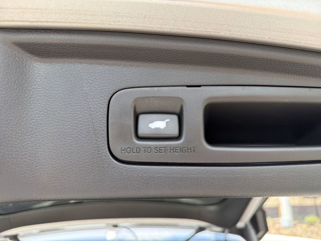 Used 2024 Honda CR-V EX-L image 20