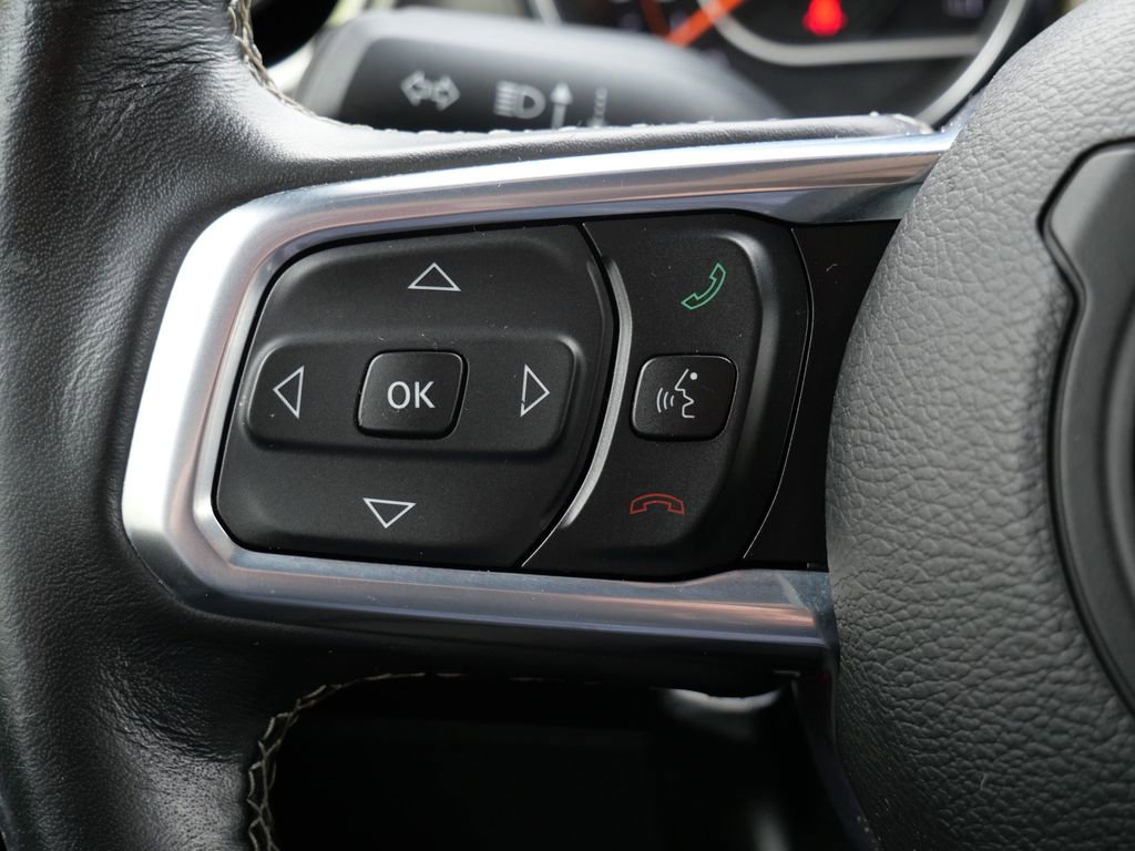 Used 2019 Jeep Wrangler Unlimited Sahara w/ Cold Weather Group AWD/4WD image 24