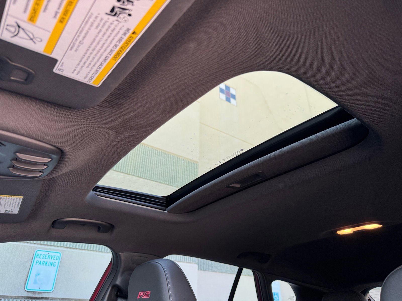 Used 2024 Chevrolet Trax RS w/ Sunroof Package image 21