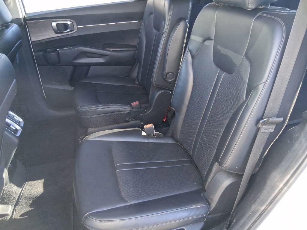 Used 2021 Kia Sorento EX image 10
