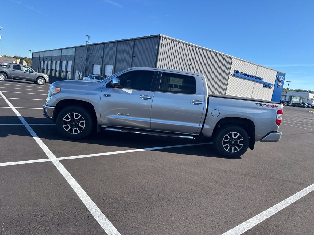 Used 2017 Toyota Tundra Limited w/ Limited Premium Package AWD/4WD image 8