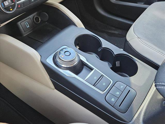 Certified 2020 Ford Escape Titanium image 12